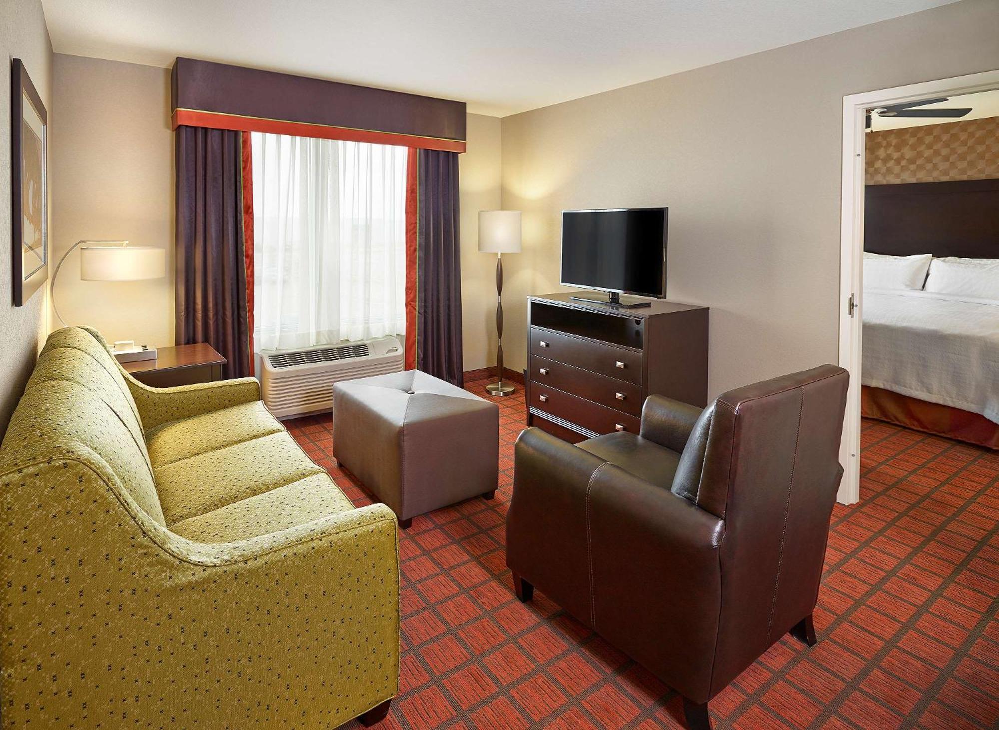 Homewood Suites Calgary Airport Экстерьер фото