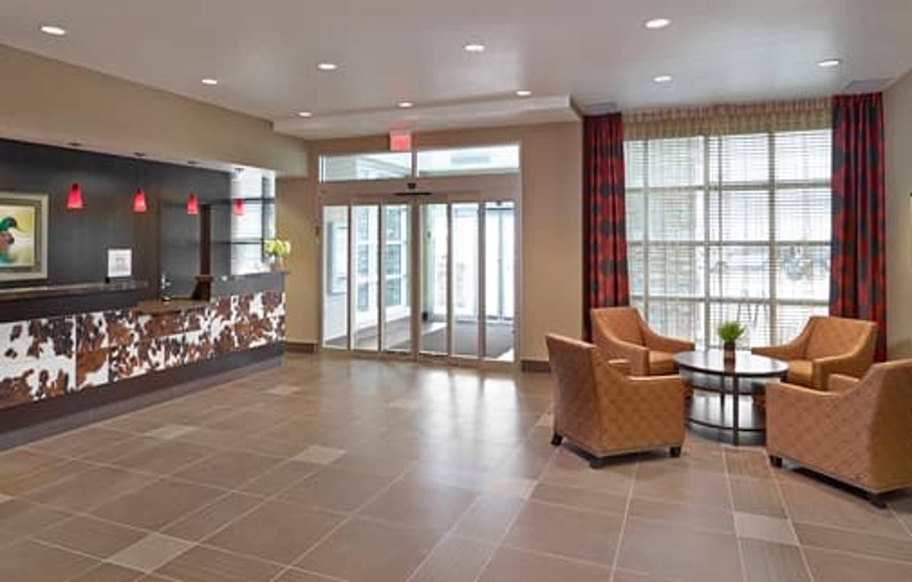 Homewood Suites Calgary Airport Экстерьер фото